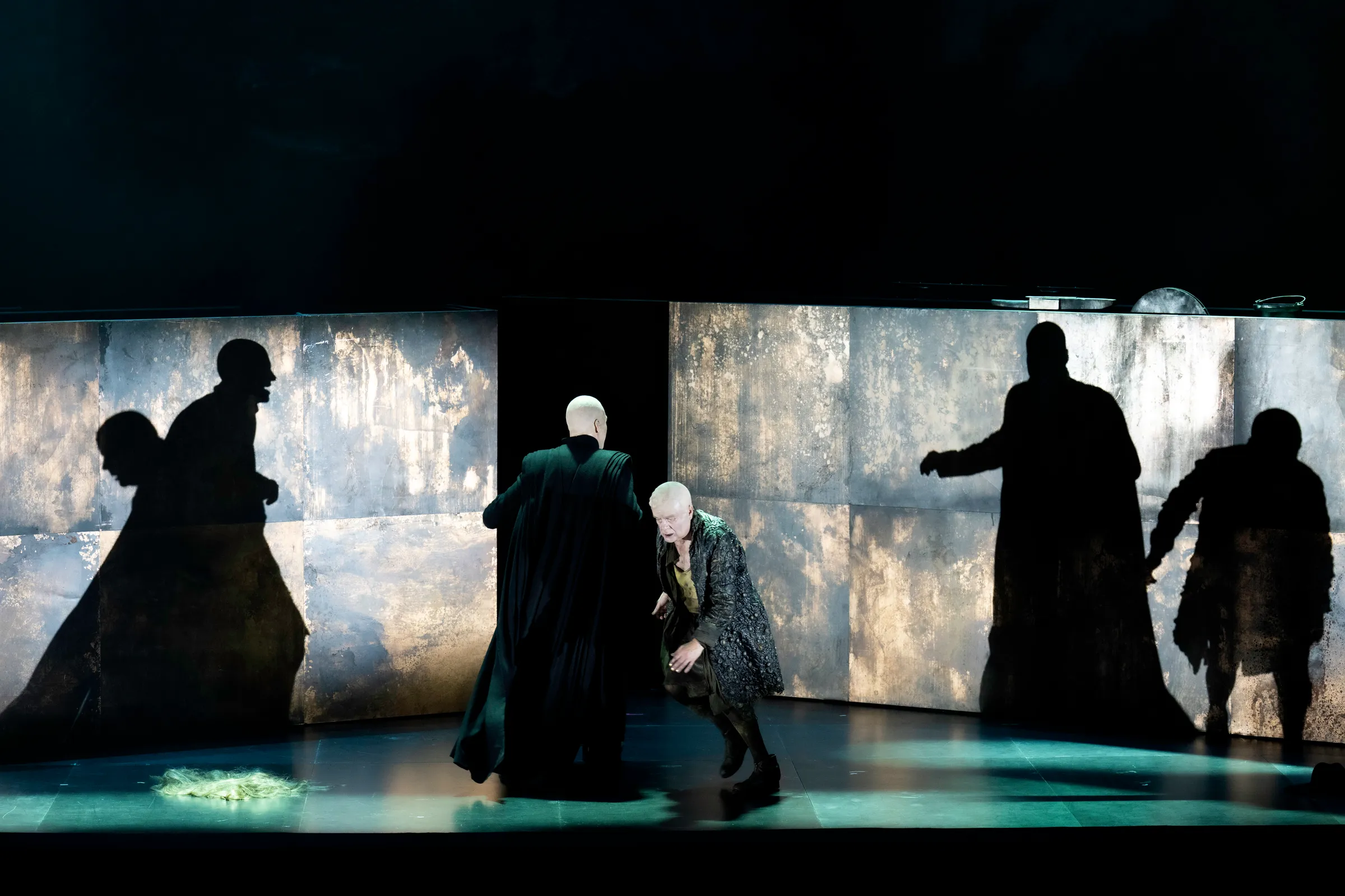 SIEGFRIED Theatre de La Monnaie, Bruxelles, Costume Design by Petra Reinhardt ©Monika-Rittershaus