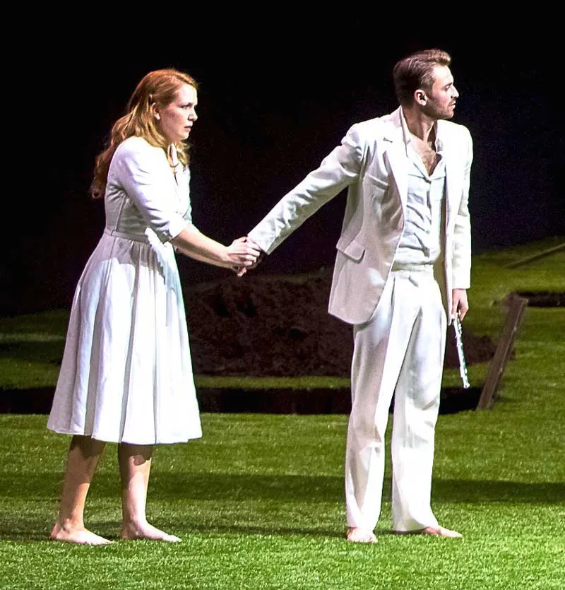 DIE ZAUBERFLOTE Festspielhaus Baden Baden  Opera National de Paris, Bastille, Costume Design by Petra Reinhardt ©Elisa-Haberer