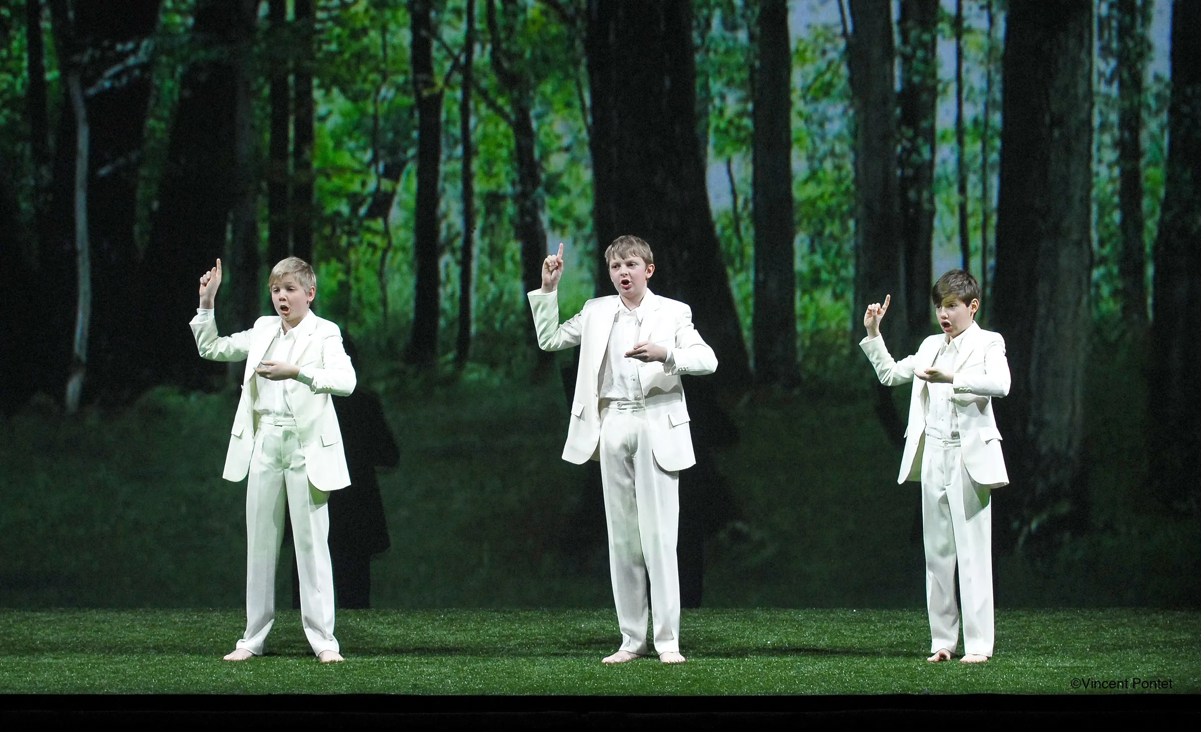 DIE ZAUBERFLOTE Festspielhaus Baden Baden  Opera National de Paris, Bastille, Costume Design by Petra Reinhardt ©Vincent-Pontet