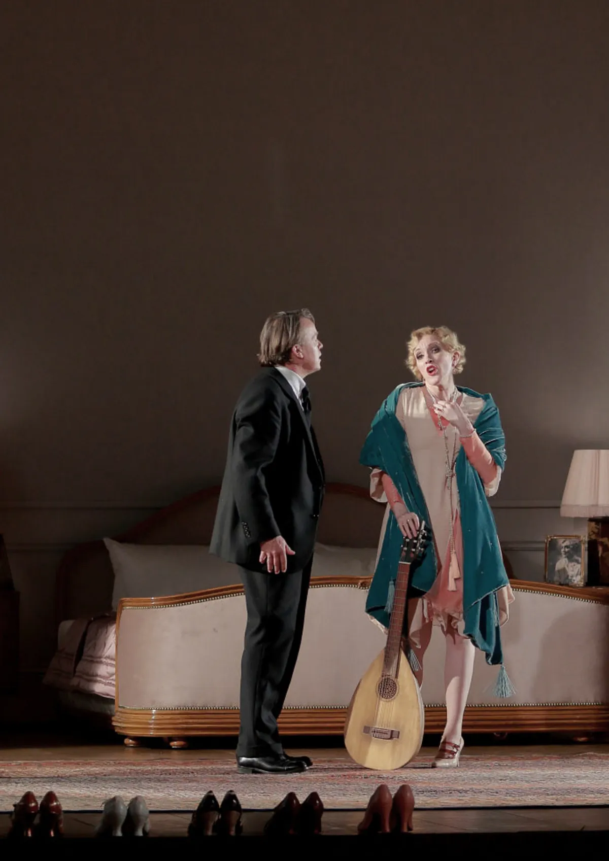 06b, DIE TOTE STADT Komische Oper, Berlin, Costume Design by Petra Reinhardt