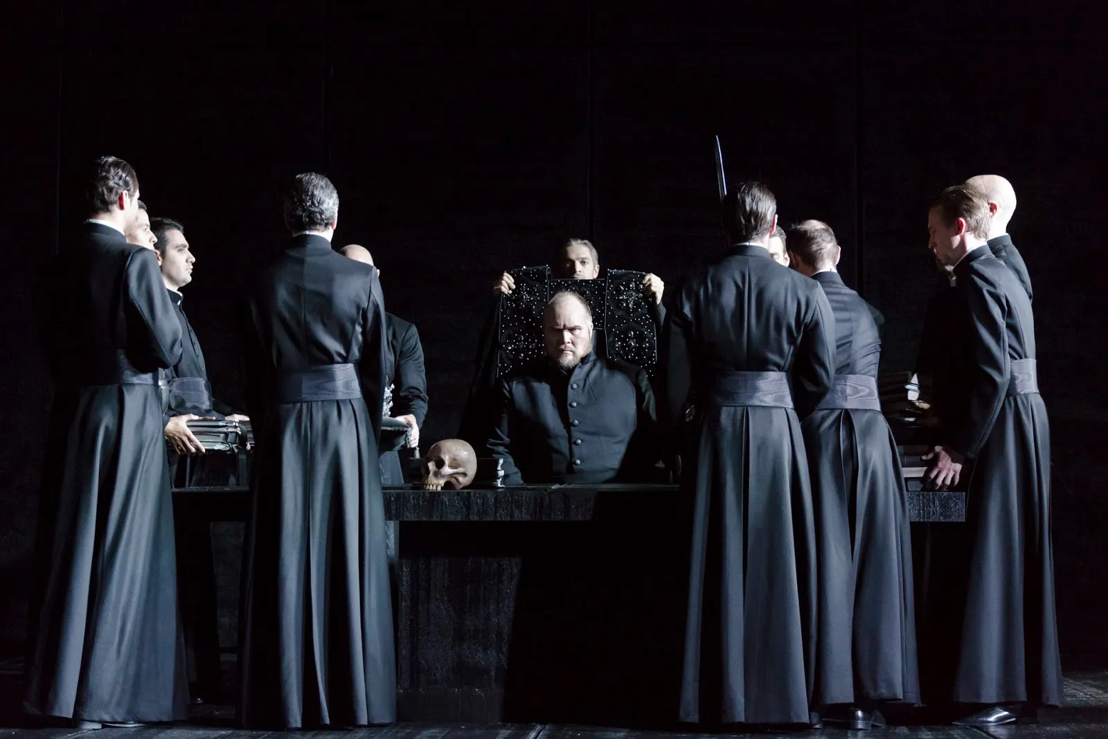 DON CARLO Opera National du Rhin, Strassbourg  Teatro La Fenice, Venezia, Costume Design by Petra Reinhardt