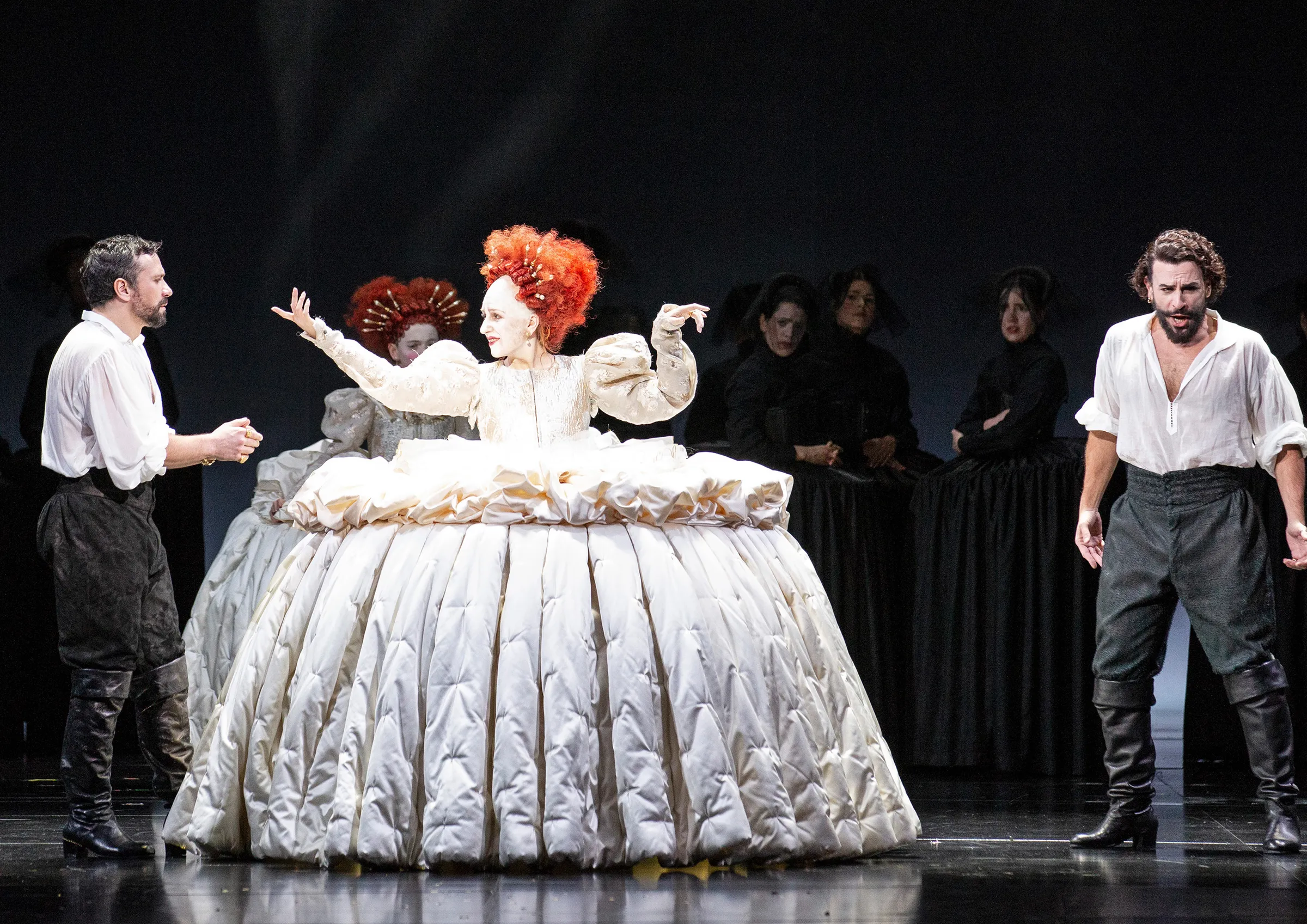 BASTARDA Theatre de La Monnaie, Bruxelles, Costume Design by Petra Reinhardt ©Bernd-Uhlig
