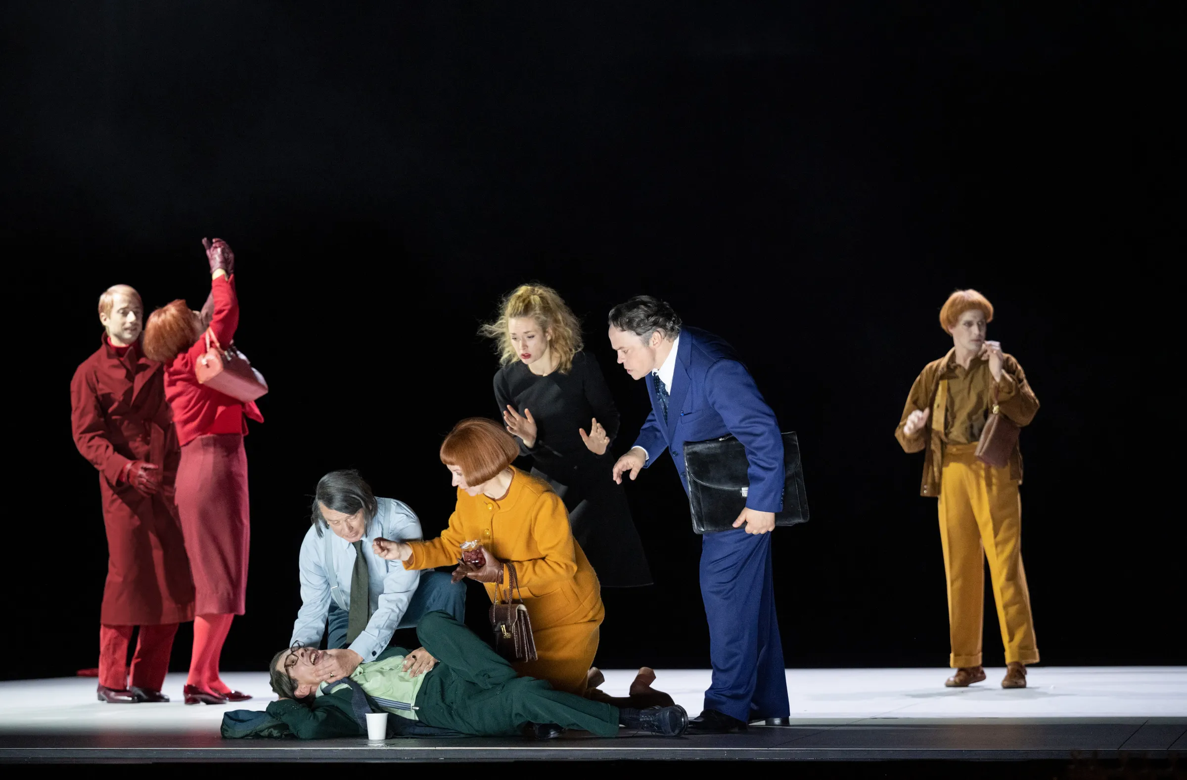 BLUTHAUS Bayerische Staatsoper, Bayerisches Staatsschauspiel Munchen, Costume Design by Petra Reinhardt ©Monika-Rittershaus