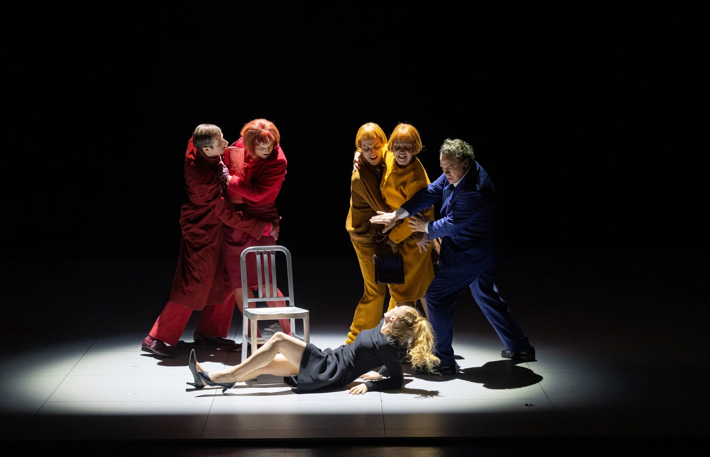 BLUTHAUS Bayerische Staatsoper, Bayerisches Staatsschauspiel Munchen, Costume Design by Petra Reinhardt ©Monika-Rittershaus