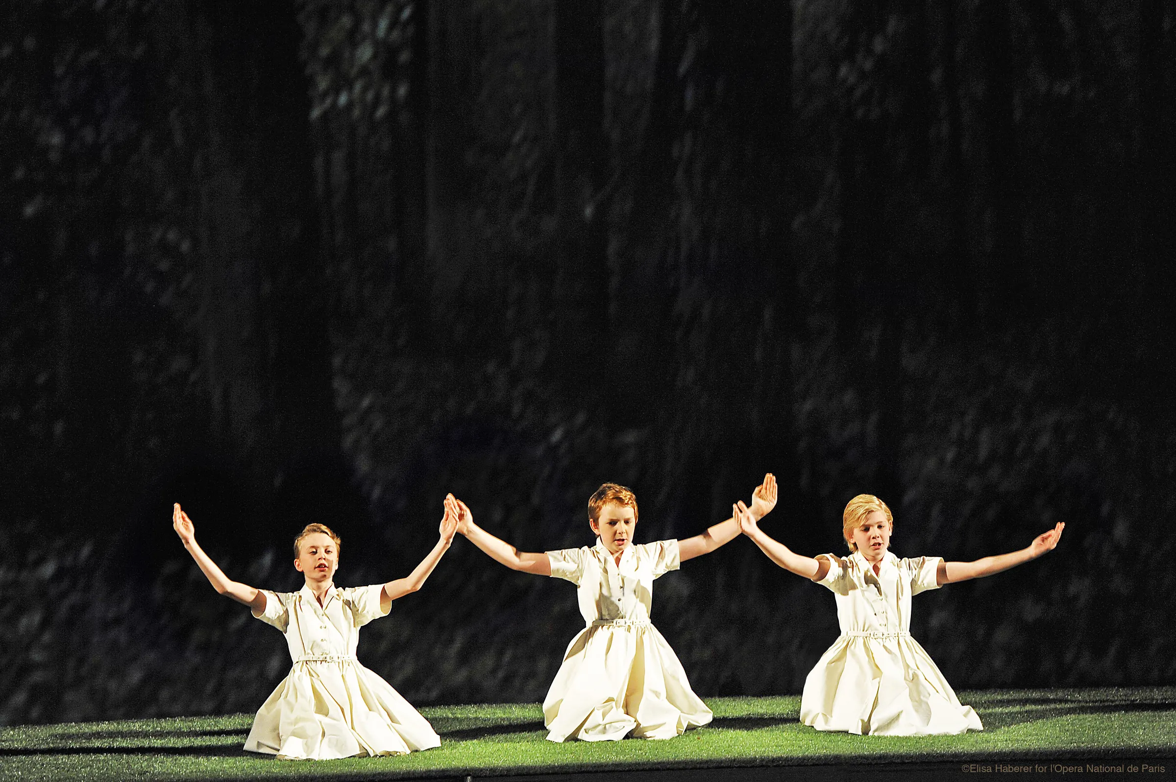 DIE ZAUBERFLOTE Festspielhaus Baden Baden  Opera National de Paris, Bastille, Costume Design by Petra Reinhardt
