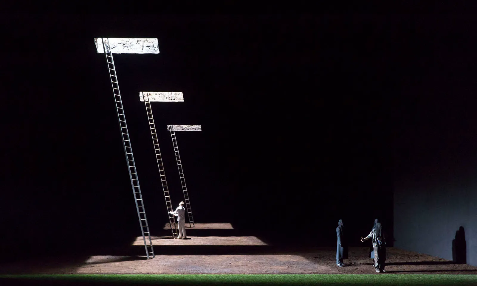 DIE ZAUBERFLOTE Festspielhaus Baden Baden  Opera National de Paris, Bastille, Costume Design by Petra Reinhardt
