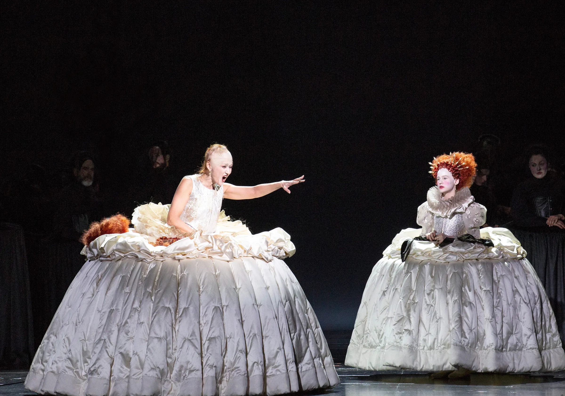 BASTARDA Theatre de La Monnaie, Bruxelles, Costume Design by Petra Reinhardt ©SIMON-VAN-ROMPAY