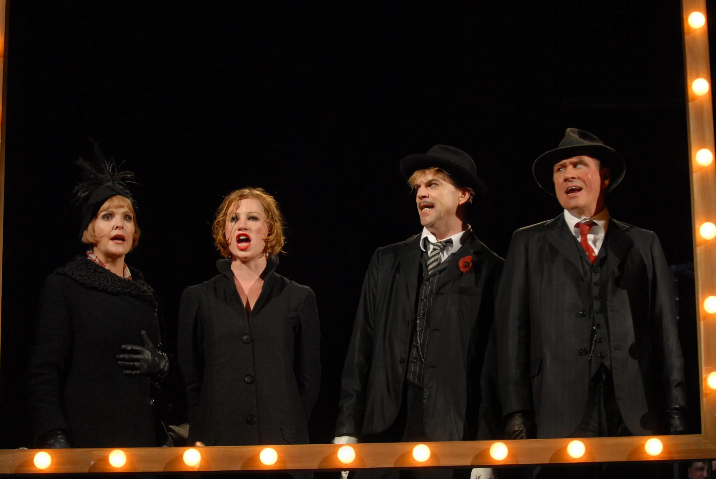 DIE DREIGROSCHENOPER Admiralspalast Berlin, Costume Design by Petra Reinhardt