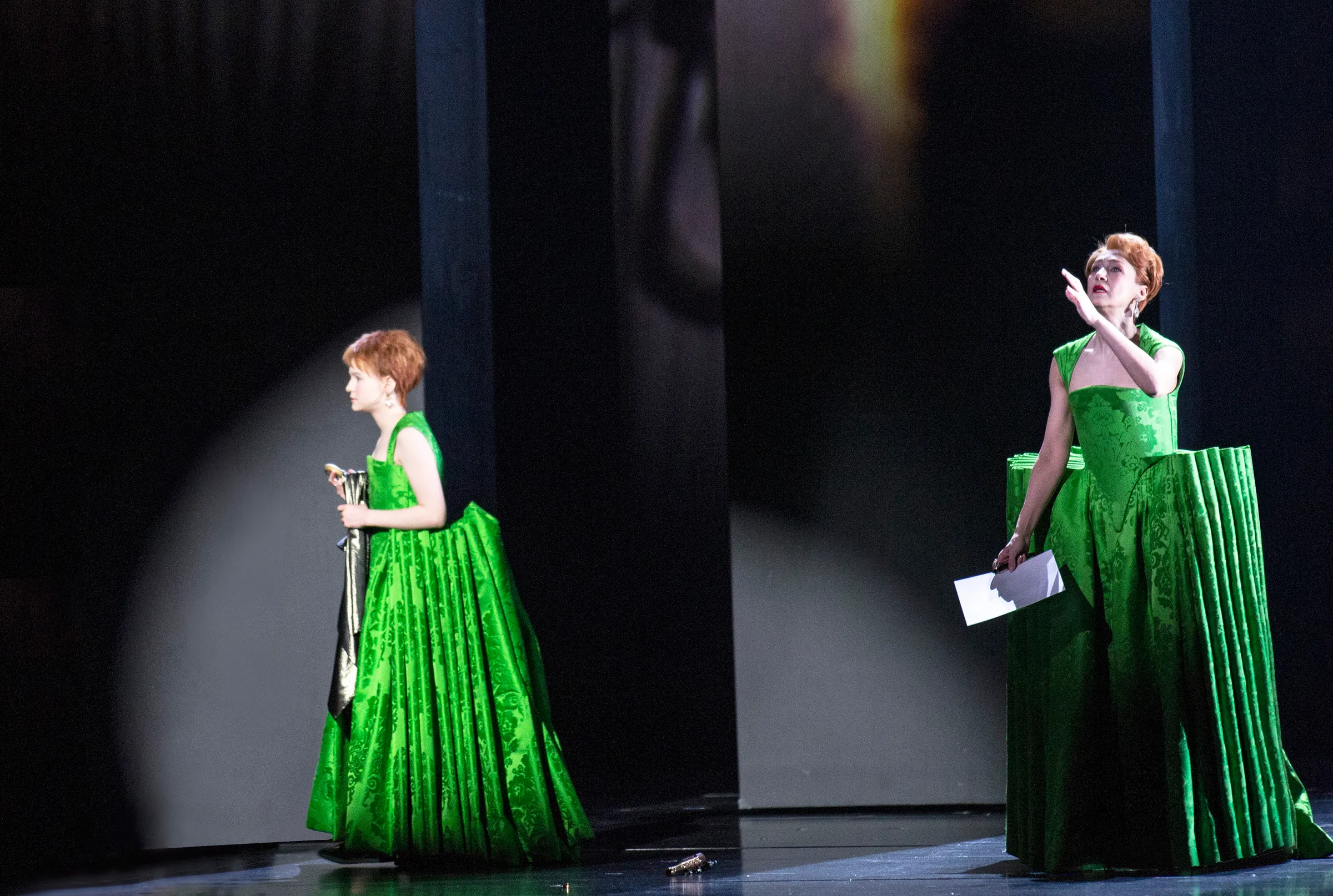 BASTARDA Theatre de La Monnaie, Bruxelles, Costume Design by Petra Reinhardt