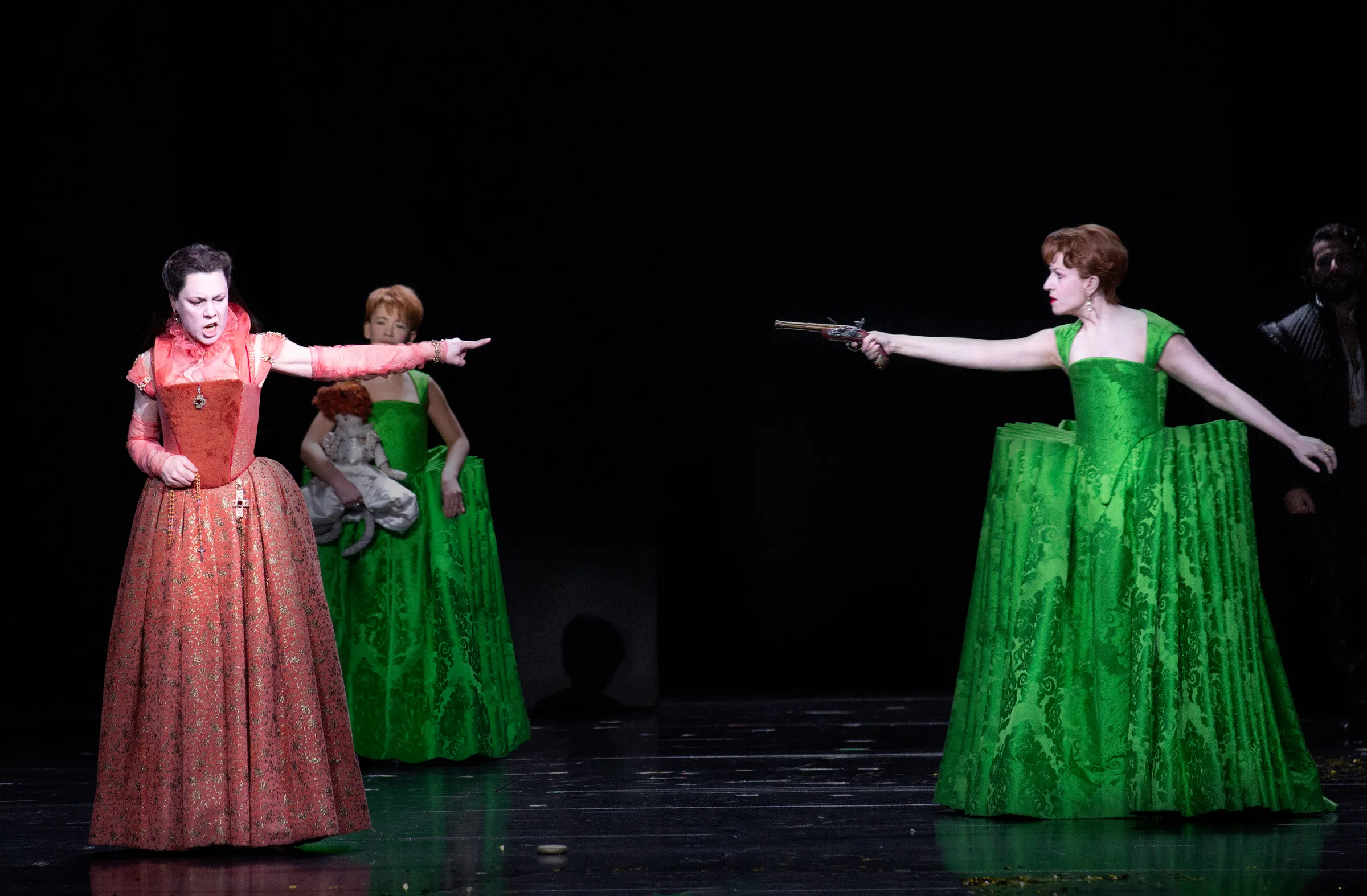 BASTARDA Theatre de La Monnaie, Bruxelles, Costume Design by Petra Reinhardt ©BerndUhlig