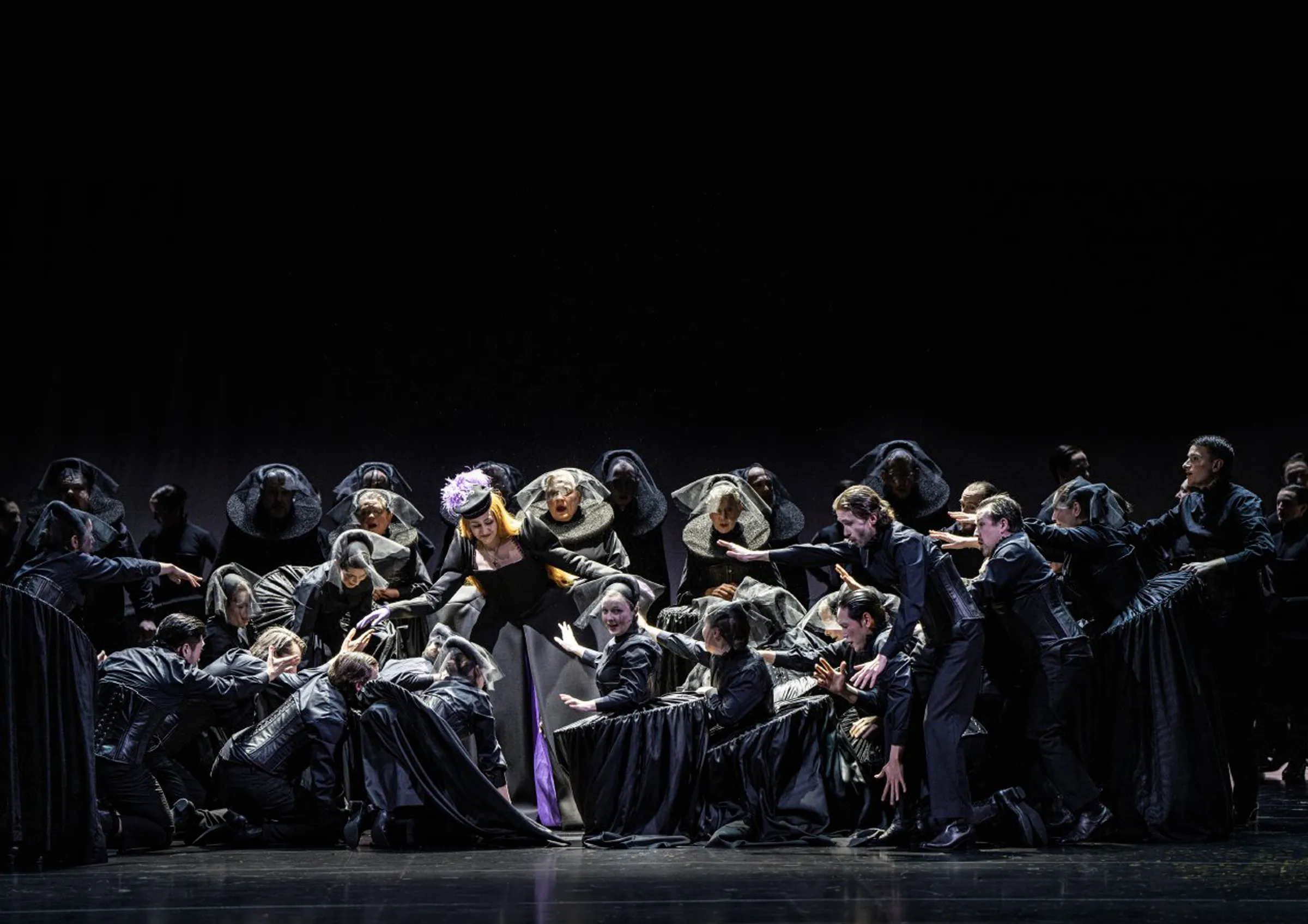 BASTARDA Theatre de La Monnaie, Bruxelles, Costume Design by Petra Reinhardt